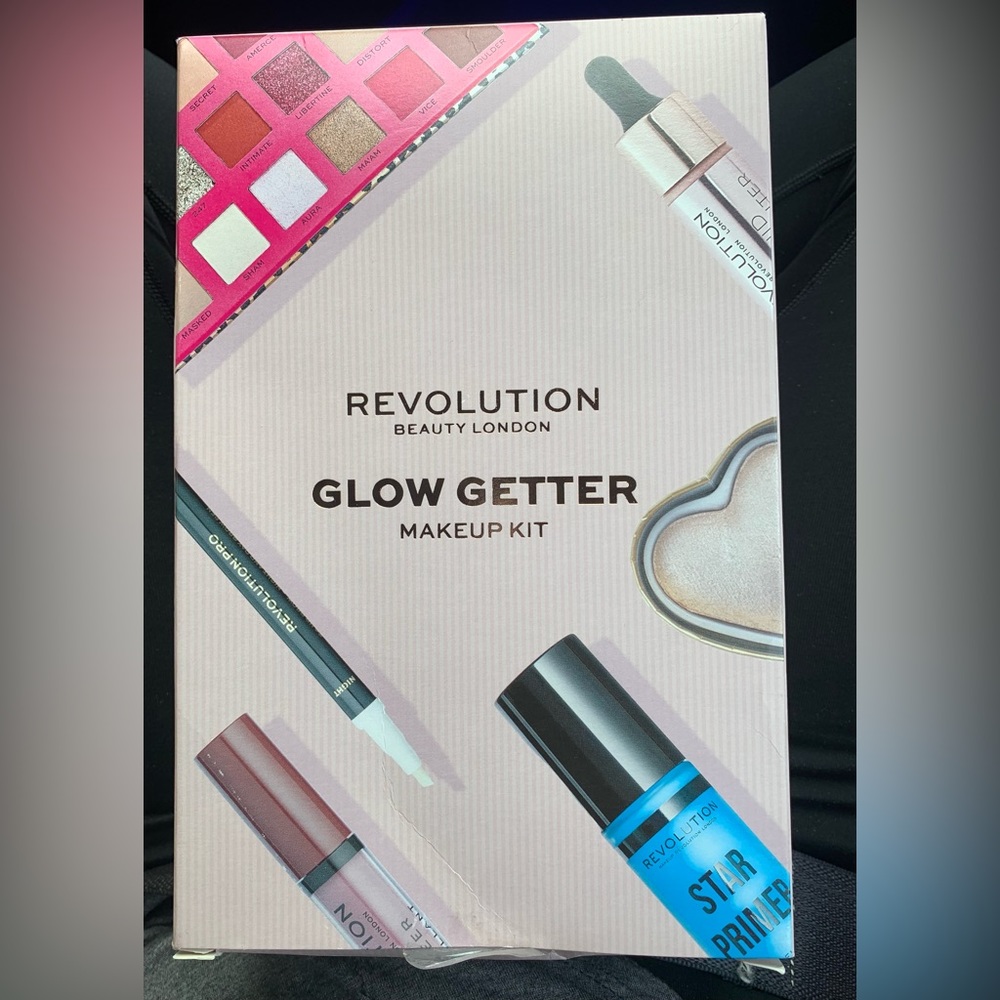 Revolution Glow Getter Makeup Kit NEW